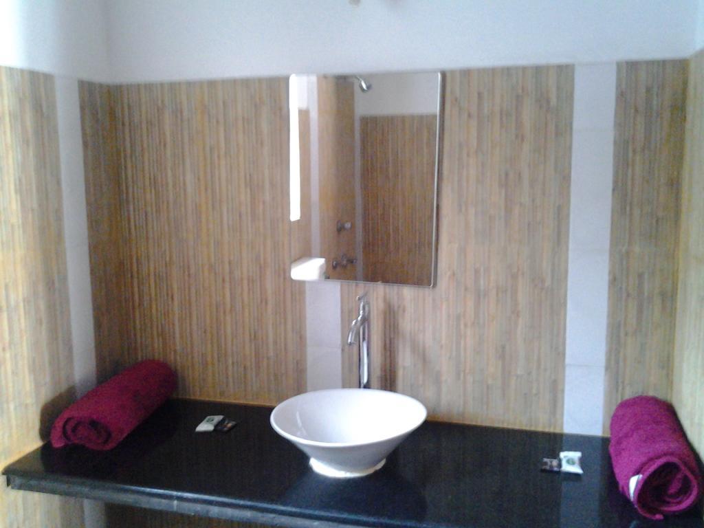 Starco Hotel Andzsuna Szoba fotó